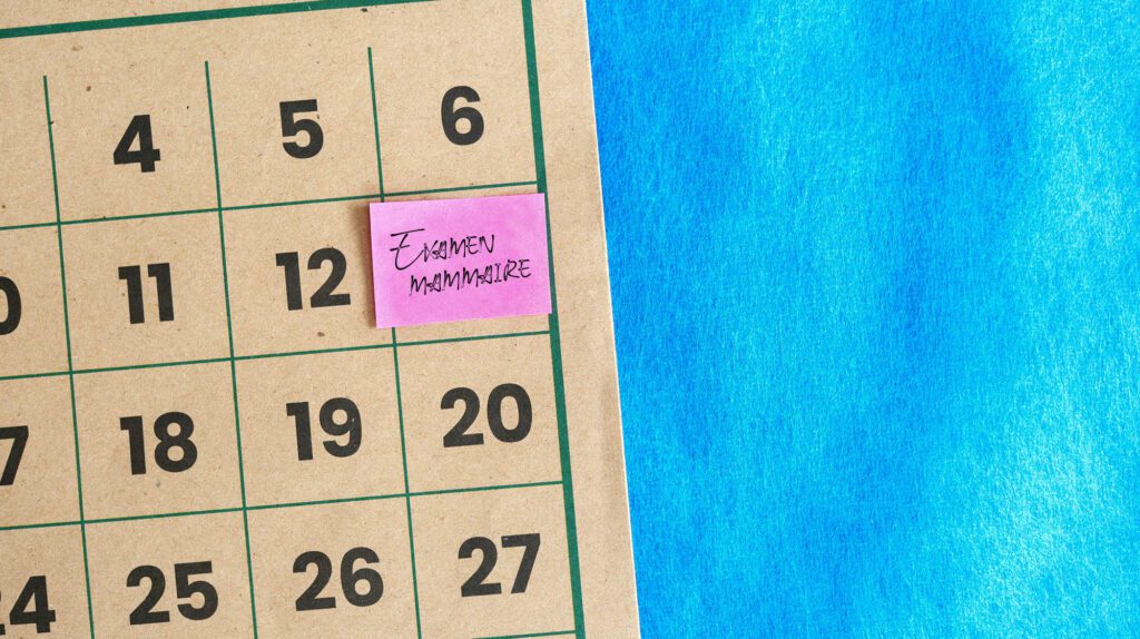 Note de rappel d'examen mammaire sur le calendrier